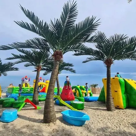 Ilaria-endless Summer Mamaia Nord *