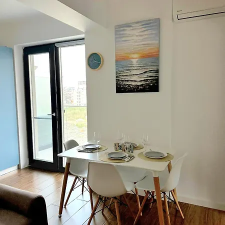 Ilaria-endless Summer Mamaia Nord *