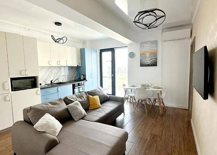 Ilaria-endless Summer Mamaia Nord Navodari